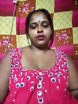 Snapshot of Hot-Show2 chatting on 5, 10, 2025 Hot-Show2 online show from 5, 10, 2025