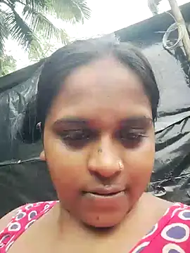 Snapshot of Hot-Show2 chatting on 9, 10, 2025 Hot-Show2 online show from 9, 10, 2025