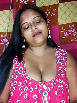 Snapshot of Hot-Show2 chatting on 6, 11, 2025 Hot-Show2 online show from 6, 11, 2025