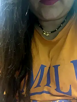 Snapshot of indian-hotmilfs chatting on 7, 10, 2025 indian-hotmilfs online show from 7, 10, 2025