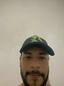 Snapshot of spiderfindom chatting on 5, 5, 2026 spiderfindom online show from 5, 5, 2026