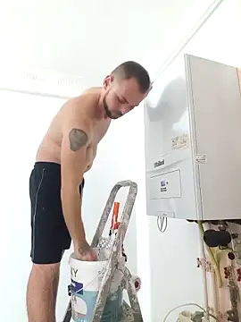 papichulo0099 online show from 28, 11, 2025