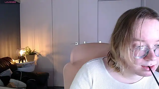 Amanda Butlerr online show from 8, 5, 2026