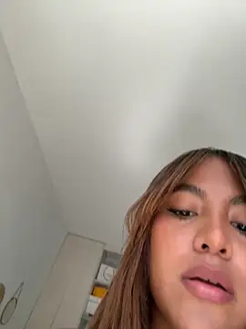 MegannHills online show from 14, 9, 2025