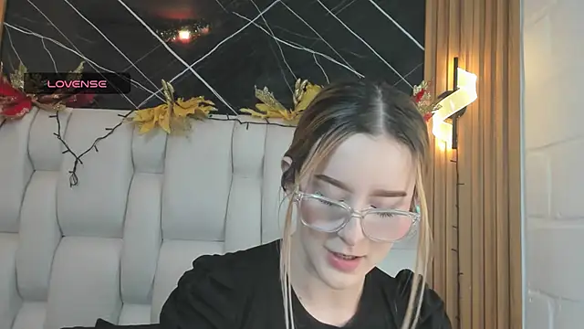 kristal joi dl online show from 15, 12, 2025