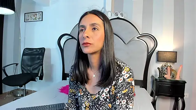 MiaAmore  online show from 2, 7, 2026