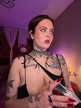 Mariiiiiway online show from 10, 11, 2025