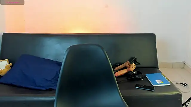 Snapshot of zarek_lux chatting on 18, 3, 2026 zarek lux online show from 18, 3, 2026