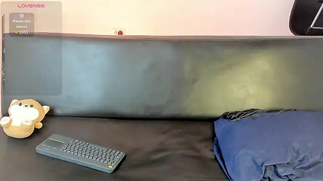 Snapshot of zarek_lux chatting on 27, 3, 2026 zarek lux online show from 27, 3, 2026