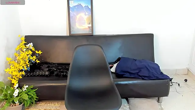 Snapshot of zarek_lux chatting on 10, 4, 2026 zarek lux online show from 10, 4, 2026