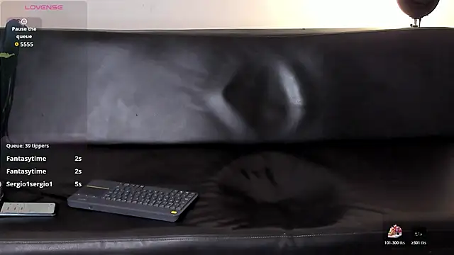 Snapshot of zarek_lux chatting on 18, 4, 2026 zarek lux online show from 18, 4, 2026