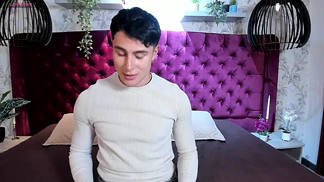 AustinJones  online show from 11, 2, 2026