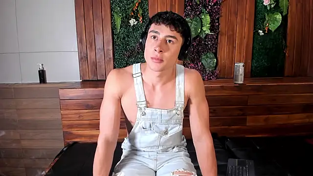 AustinJones  online show from 16, 2, 2026