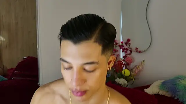 Snapshot of Troye_Williams chatting on 17, 3, 2026 Troye Williams online show from 17, 3, 2026