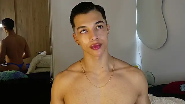 Snapshot of Troye_Williams chatting on 24, 4, 2026 Troye Williams online show from 24, 4, 2026