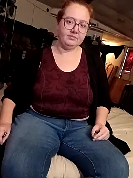 XEmoxkittyx online show from 13, 2, 2026