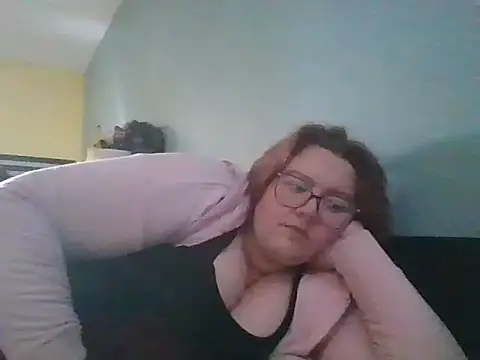 XEmoxkittyx online show from 14, 7, 2026
