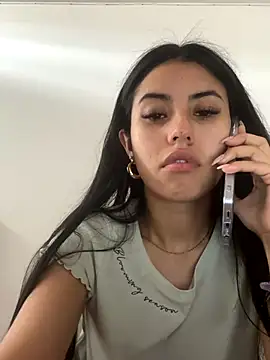Snapshot of Victoria_alson chatting on 7, 10, 2025 Victoria alson online show from 7, 10, 2025