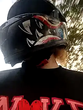 Snapshot of SirenRouge_69 chatting on 17, 9, 2025 SirenRouge 69 online show from 17, 9, 2025