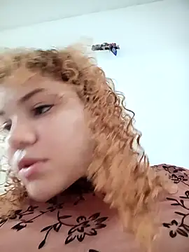 Snapshot of SirenRouge_69 chatting on 7, 10, 2025 SirenRouge 69 online show from 7, 10, 2025