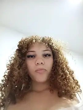 Snapshot of SirenRouge_69 chatting on 12, 11, 2025 SirenRouge 69 online show from 12, 11, 2025