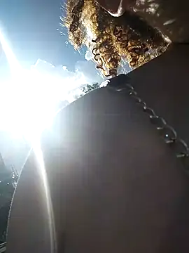 Snapshot of SirenRouge_69 chatting on 22, 11, 2025 SirenRouge 69 online show from 22, 11, 2025