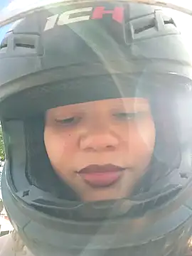 Snapshot of SirenRouge_69 chatting on 26, 11, 2025 SirenRouge 69 online show from 26, 11, 2025