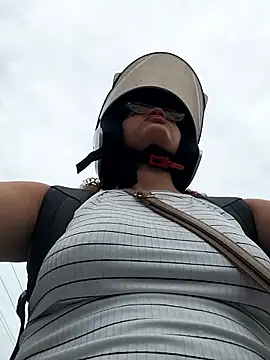 Snapshot of SirenRouge_69 chatting on 28, 11, 2025 SirenRouge 69 online show from 28, 11, 2025