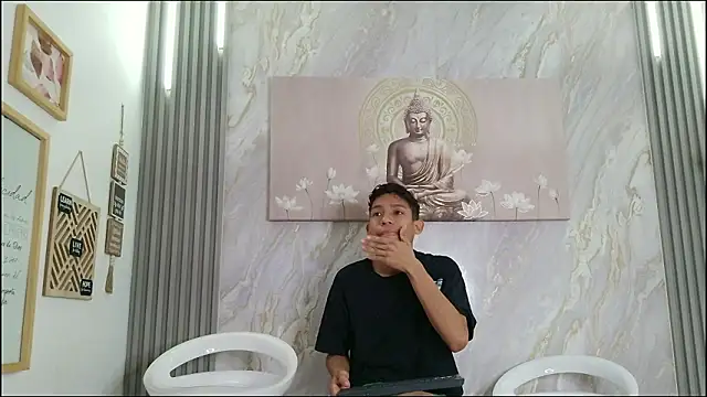 BEAUTY BOYS1 online show from 4, 2, 2026