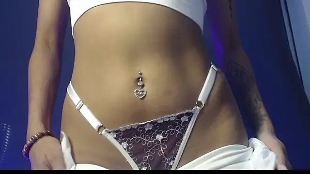 Snapshot of anne_colucci chatting on 9, 9, 2025 anne colucci online show from 9, 9, 2025