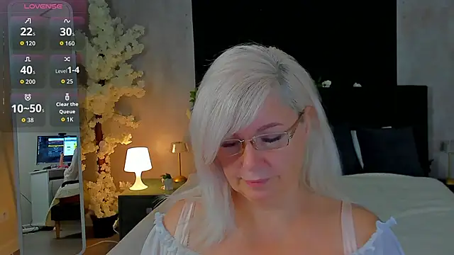 Hella Fabel online show from 16, 11, 2025