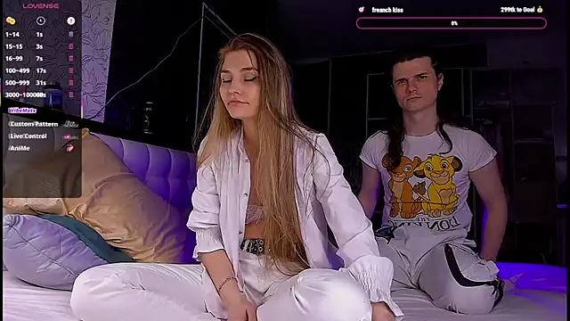 Snapshot of Kimberly_Wolker chatting on 5, 4, 2026 Kimberly Wolker online show from 5, 4, 2026