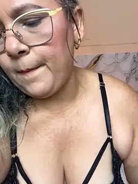 Snapshot of Lucy_Milf_474 chatting on 24, 4, 2026 Lucy Milf 474 online show from 24, 4, 2026