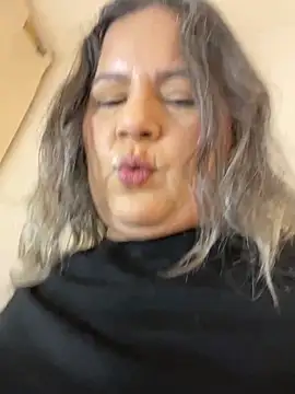 Snapshot of Lucy_Milf_474 chatting on 27, 5, 2026 Lucy Milf 474 online show from 27, 5, 2026