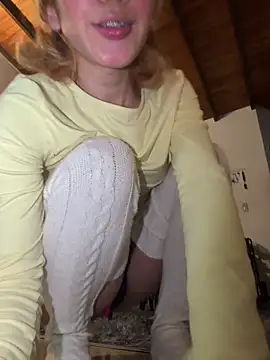 Snapshot of SweetBunnyGF chatting on 24, 4, 2026 SweetBunnyGF online show from 24, 4, 2026