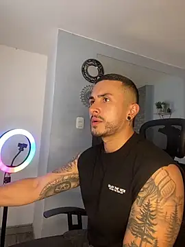 Snapshot of ALEXXX_KING chatting on 9, 9, 2025 ALEXXX KING online show from 9, 9, 2025