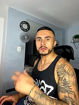 Snapshot of ALEXXX_KING chatting on 13, 9, 2025 ALEXXX KING online show from 13, 9, 2025