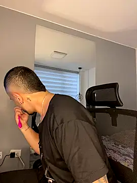 Snapshot of ALEXXX_KING chatting on 26, 9, 2025 ALEXXX KING online show from 26, 9, 2025