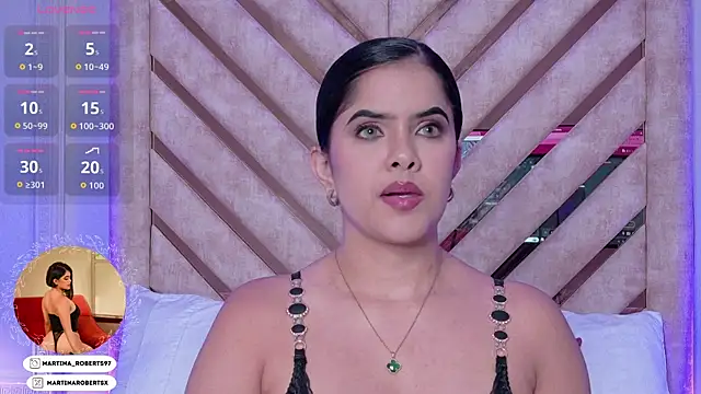 Snapshot of Martina-Roberts- chatting on 6, 4, 2026 Martina-Roberts- online show from 6, 4, 2026