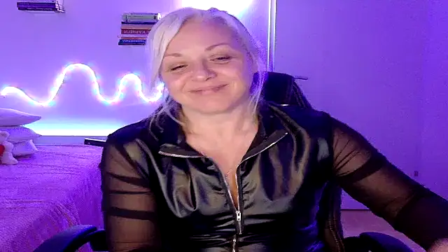 Linsy Kim online show from 26, 3, 2026