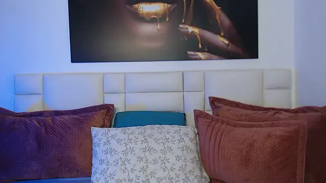 NicoletBlossom online show from 14, 1, 2026