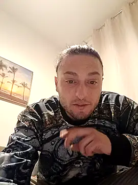 Snapshot of Woodern chatting on 3, 12, 2025 Woodern online show from 3, 12, 2025