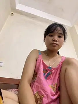 Ngoc-bbi online show from 4, 10, 2025