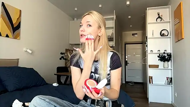 Snapshot of MycuteMolly chatting on 7, 10, 2025 MycuteMolly online show from 7, 10, 2025