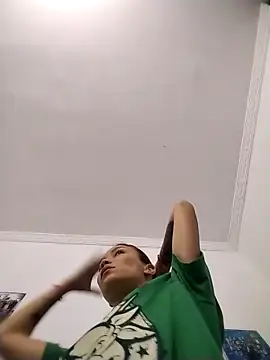 Snapshot of dulcelatin21 chatting on 25, 10, 2025 dulcelatin21 online show from 25, 10, 2025