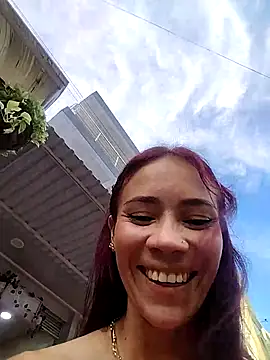 Snapshot of dulcelatin21 chatting on 1, 11, 2025 dulcelatin21 online show from 1, 11, 2025