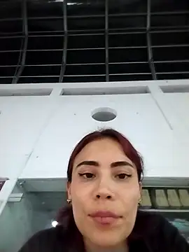 Snapshot of dulcelatin21 chatting on 12, 11, 2025 dulcelatin21 online show from 12, 11, 2025