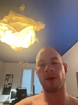 Snapshot of Seriy43 chatting on 20, 11, 2025 Seriy43 online show from 20, 11, 2025