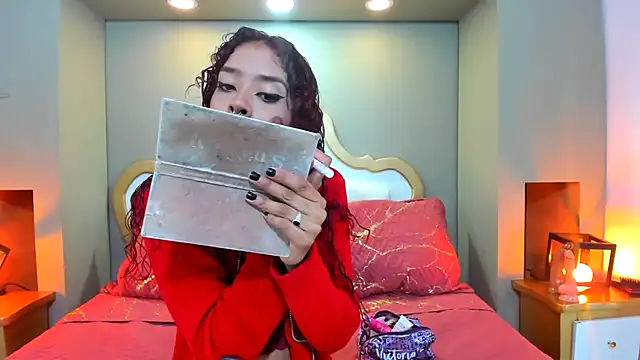 AteneaGreyy online show from 5, 12, 2025