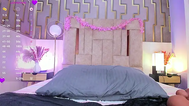 luna maisonn online show from 3, 2, 2026